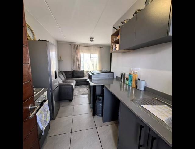 2 BEDROOM APARTMENT FOR SALE IN FLEURHOF